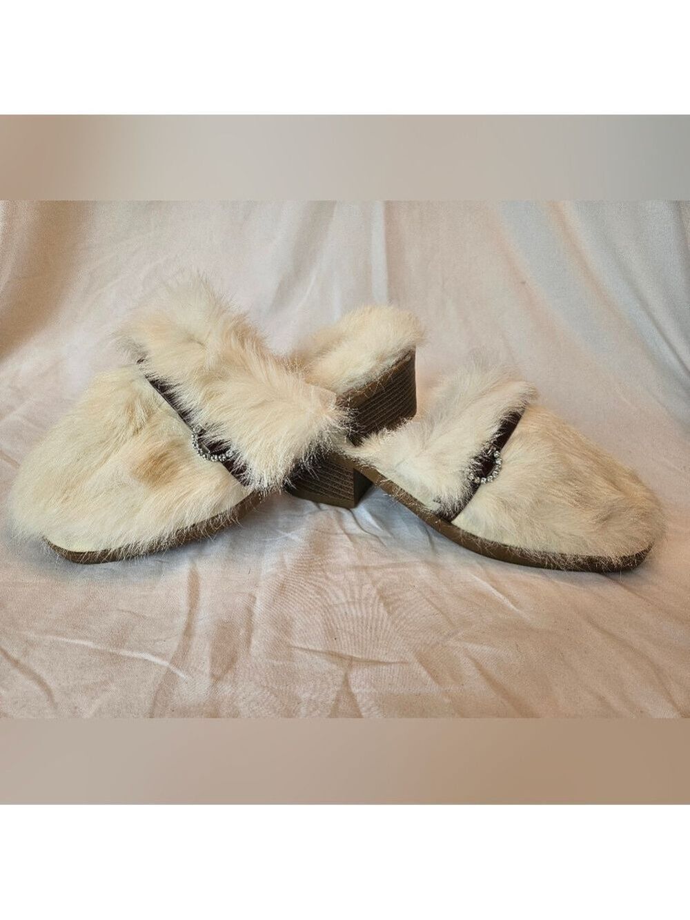 Block Heeled Cream Fur Slippers with Rhinestone and Ribbon Accent, NWOT, 7.5 /38
